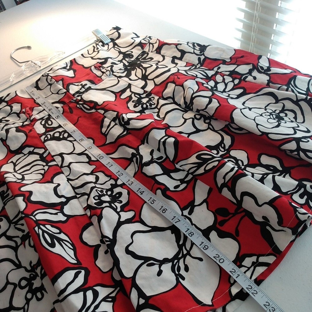 New Sisters Women's Lined Skirt Size XXL Floral Black White & Red Midi Length - Picture 5 of 6